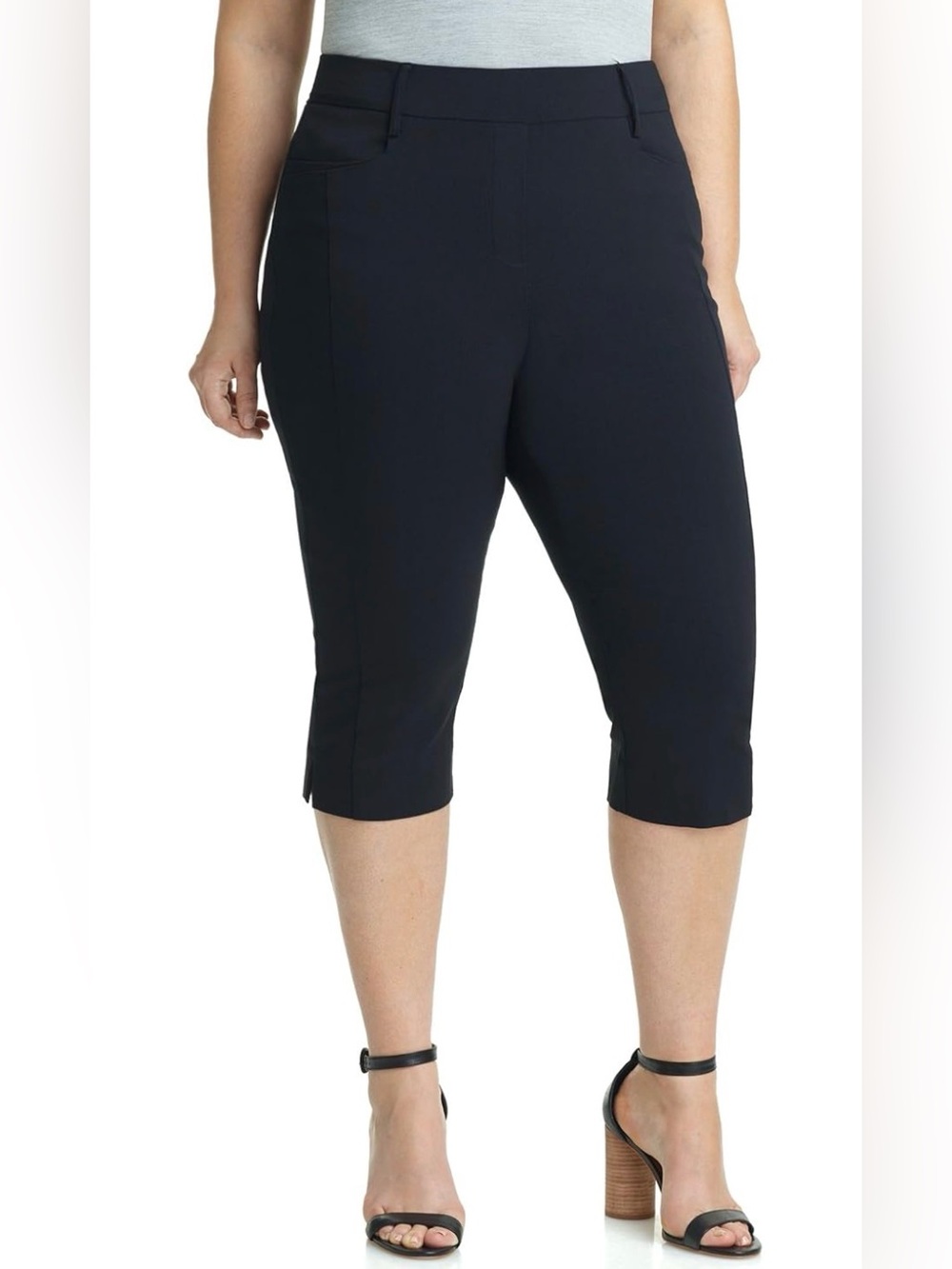 Stretch Pull-On Capri Pants in Black